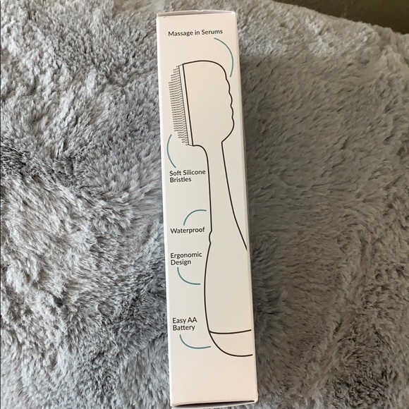 NIB Smart Facial Cleansing Device by pmd clean - Picture 4 of 4